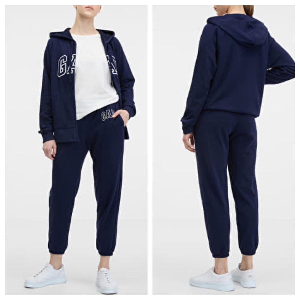 GAP Logo Joggers in NAVY BLUE Size MEDIUM